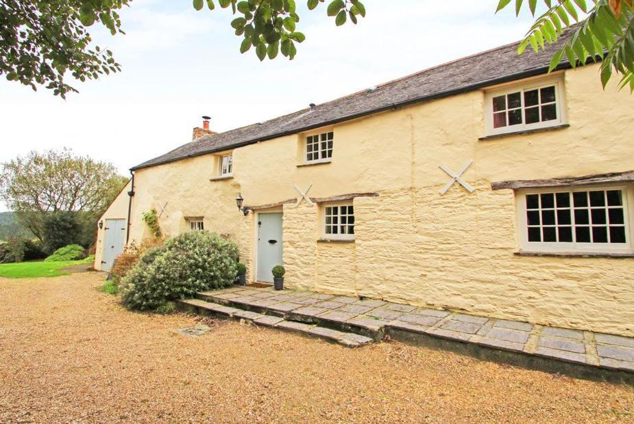 Meadowside Cottage, Characterful Grade 2 Listed Cottage Near To Wadebridge And Padstow Exteriör bild